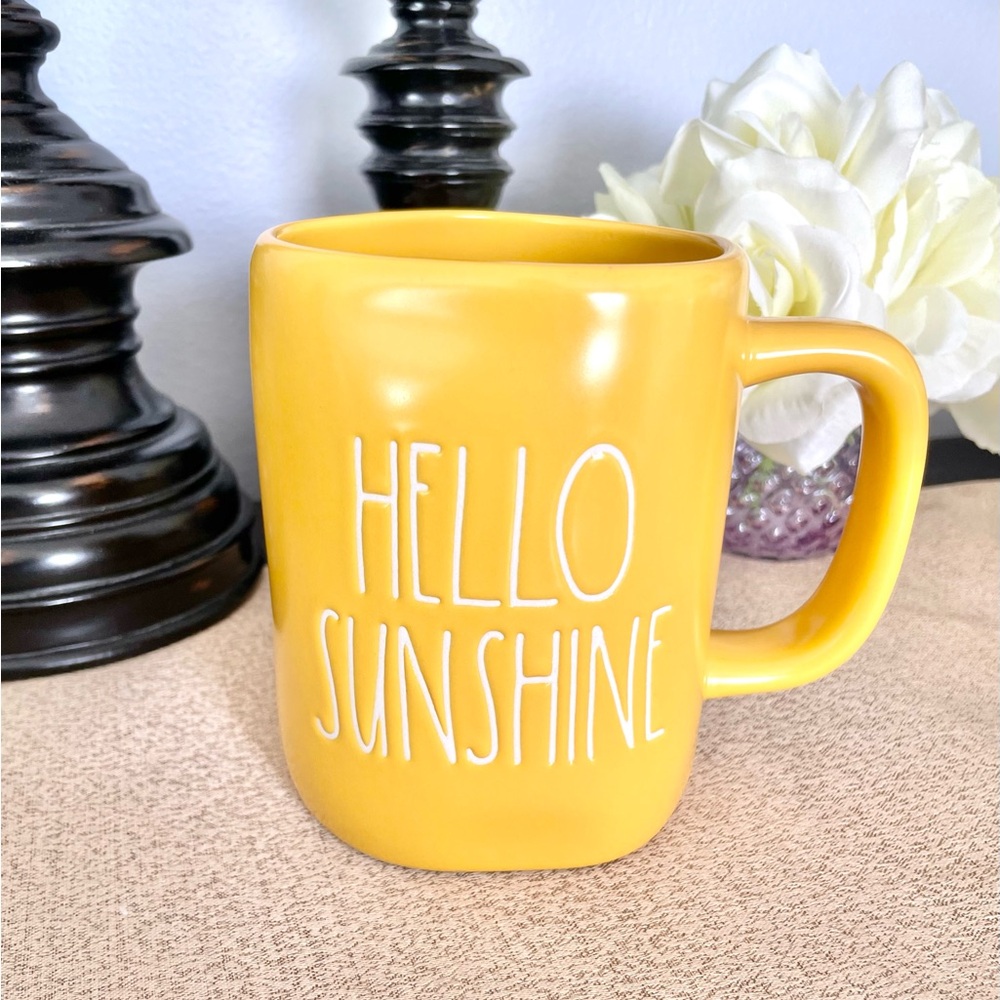🆕Rae Dunn HELLO SUNSHINE Ceramic Mug
